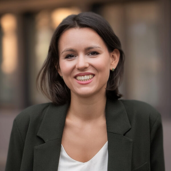 Vanessa Yarza Navarro-Schär