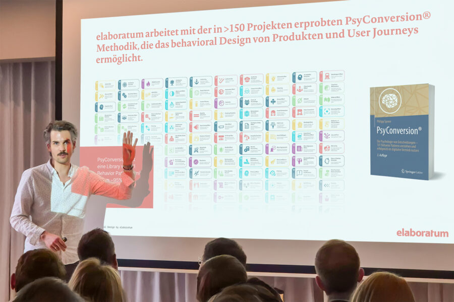 Dr. Philipp Spreer bei einem Vortrag